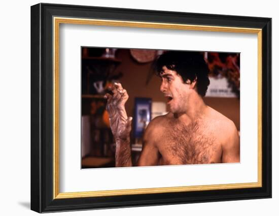 David Naughton dans Le Loup Garou by Londres (An american werewolf in London) by JohnLandis, 1981 (-null-Framed Photo