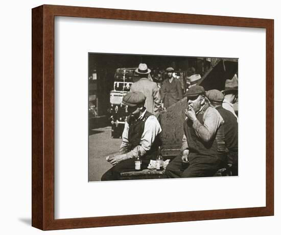 Day labourers having a hot dog and lemonade, Battery Park, New York, USA, early 1930s-Unknown-Framed Photographic Print