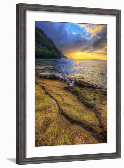 Day's End at Ke'e Beach, Na Pali Coast, Kauai-Vincent James-Framed Photographic Print