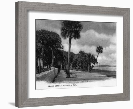 Daytona Beach, Florida - Beach Street View-Lantern Press-Framed Art Print