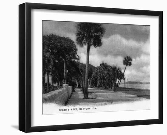 Daytona Beach, Florida - Beach Street View-Lantern Press-Framed Art Print