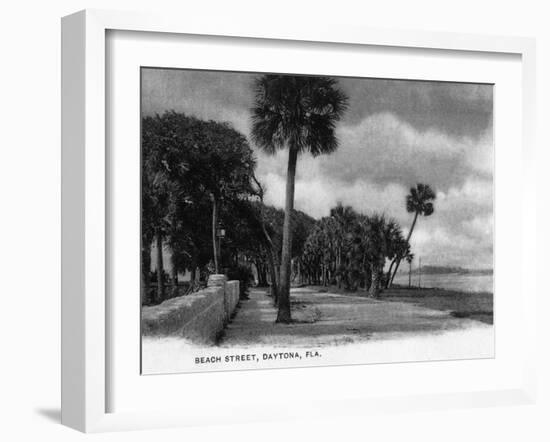 Daytona Beach, Florida - Beach Street View-Lantern Press-Framed Art Print