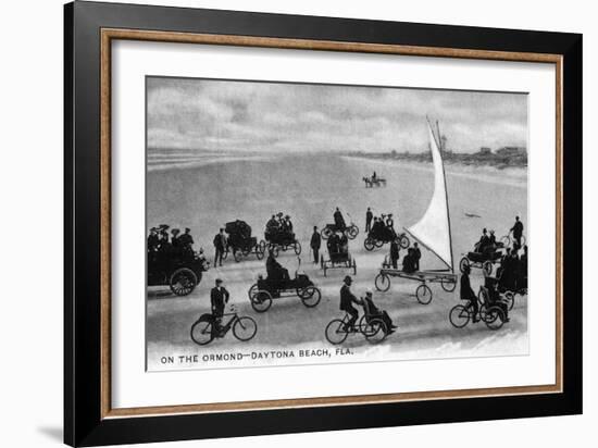 Daytona Beach, Florida - Crowds on Bicycles and in Cars-Lantern Press-Framed Art Print