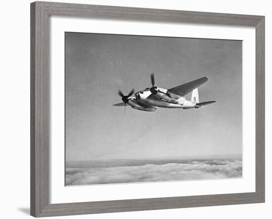 De Havilland Mosquito in Flight-null-Framed Photographic Print