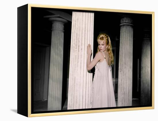 De l'or pour Cesar GOLD FOR THE CAESARS by Sabatino Ciuffini with Mylene Demongeot, 1963 (photo)-null-Framed Stretched Canvas