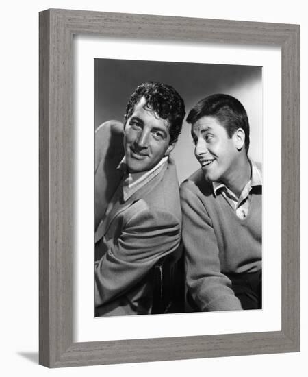 DEAN MARTIN AND JERRY LEWIS in the 50's, 1953: American comic team Dean Martin (L) and Jerry Lewis-null-Framed Photo