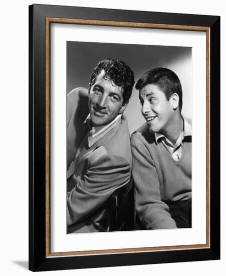 DEAN MARTIN AND JERRY LEWIS in the 50's, 1953: American comic team Dean Martin (L) and Jerry Lewis-null-Framed Photo