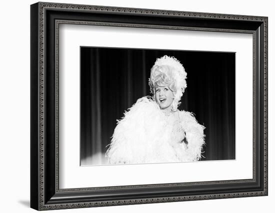 Debbie Reynolds Acting as Zsa Zsa Gabor, 1965-John Dominis-Framed Photographic Print