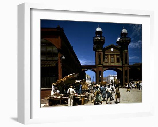 December 1946: an Open Air Market in Port Au Prince, Haiti-Eliot Elisofon-Framed Photographic Print