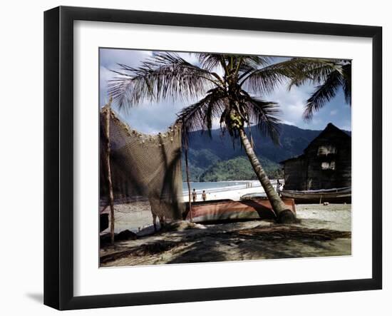 December 1946: Beach-Goers in the West Indies-Eliot Elisofon-Framed Photographic Print