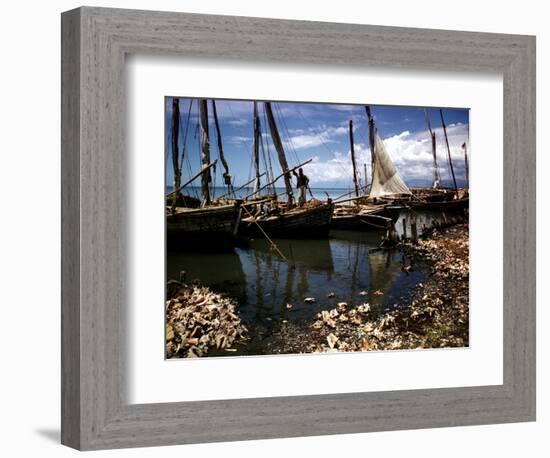 December 1946: Fishermen at in Port Au Prince Harbor in Haiti-Eliot Elisofon-Framed Photographic Print