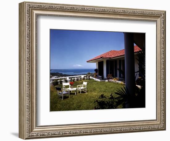 December 1946: Hotel La Citadelle in Port Au Prince, Haiti-Eliot Elisofon-Framed Photographic Print