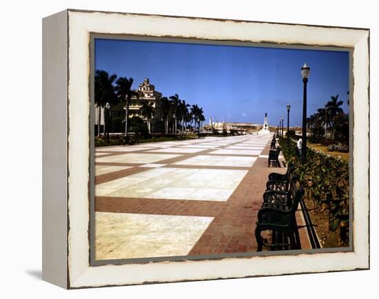December 1946: Pathway to El Morro Castle in Havana, Cuba-Eliot Elisofon-Framed Premier Image Canvas