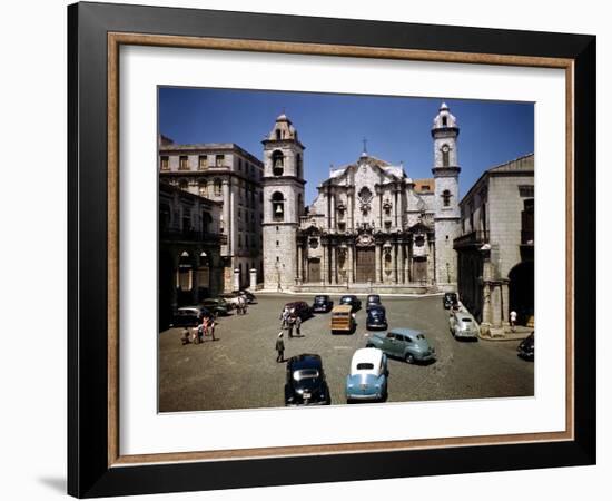 December 1946: Street Scene in Front of Columbus Cathedral in Havana, Cuba-Eliot Elisofon-Framed Photographic Print