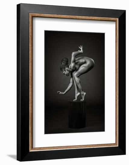 Delicately Poised-Ross Oscar-Framed Photographic Print