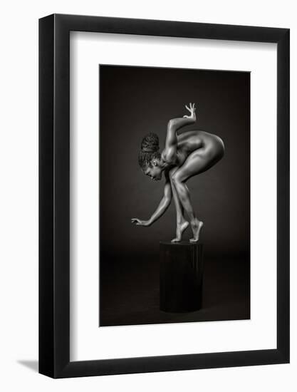 Delicately Poised-Ross Oscar-Framed Photographic Print