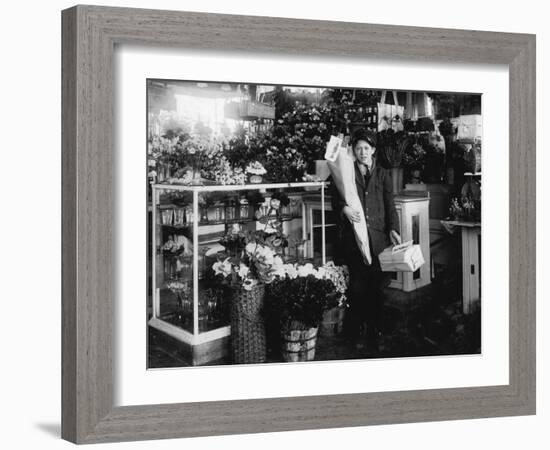 Delivering Bundles of Flowers-Lewis Wickes Hine-Framed Photo