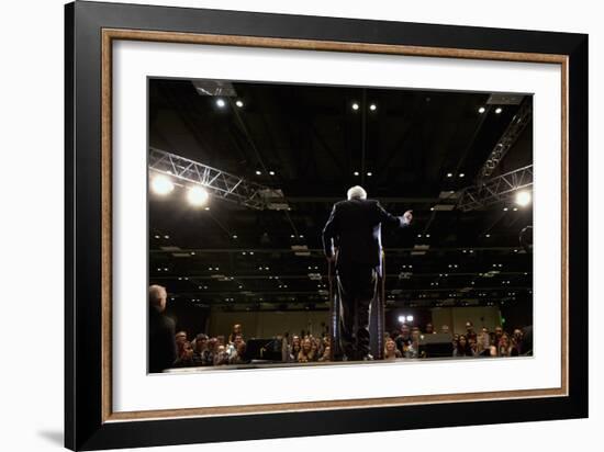 DEM 2016 Sanders-Jacquelyn Martin-Framed Photographic Print