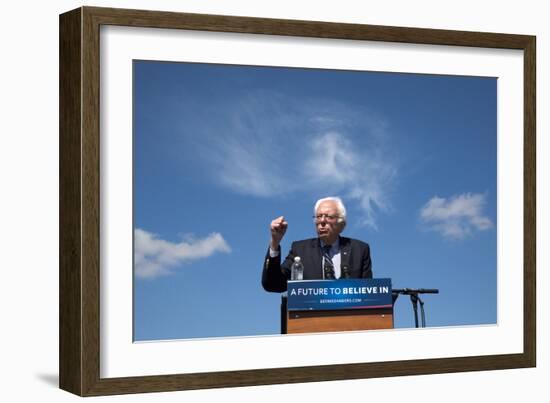 DEM 2016 Sanders-Jacquelyn Martin-Framed Photographic Print