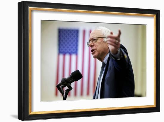 DEM 2016 Sanders-Jacquelyn Martin-Framed Photographic Print