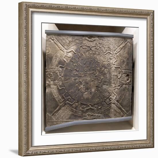 Denderah, chapelle est d'Osiris sur le temple d'Hathor, plafond : zodiaque-null-Framed Giclee Print