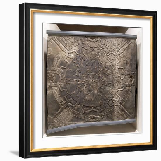 Denderah, chapelle est d'Osiris sur le temple d'Hathor, plafond : zodiaque-null-Framed Giclee Print