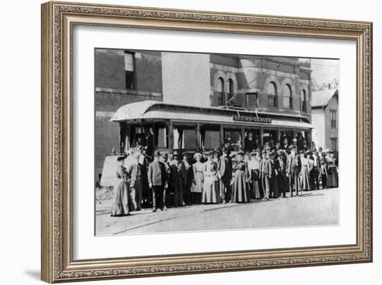 Denver, Colorado - Sightseeing Trolley with Crowd-Lantern Press-Framed Art Print