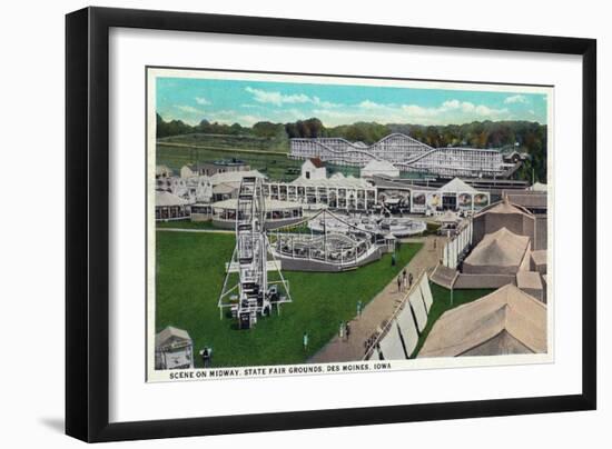 Des Moines, Iowa - State Fair Grounds; Midway Scene-Lantern Press-Framed Art Print