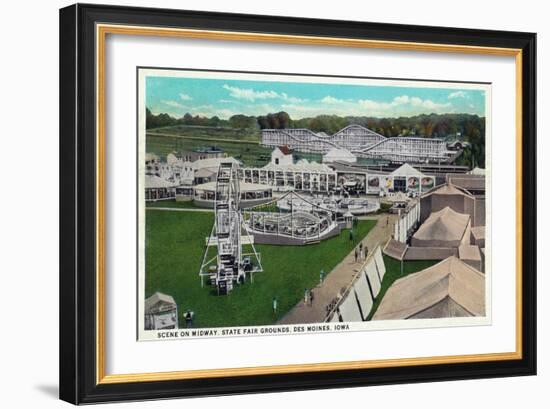 Des Moines, Iowa - State Fair Grounds; Midway Scene-Lantern Press-Framed Art Print