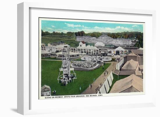 Des Moines, Iowa - State Fair Grounds; Midway Scene-Lantern Press-Framed Premium Giclee Print