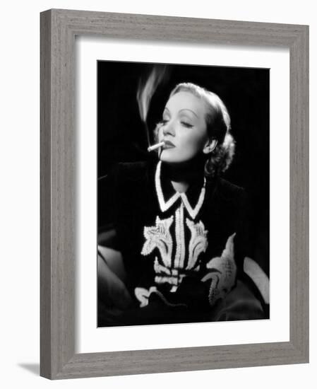 Desire, Marlene Dietrich, 1936-null-Framed Photo