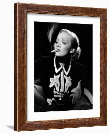 Desire, Marlene Dietrich, 1936-null-Framed Photo