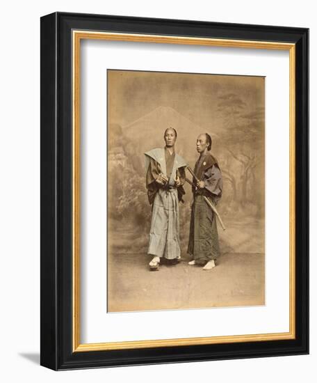 Deux hommes en costume traditionnel, samouraï-null-Framed Giclee Print