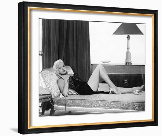 Diana Dors-null-Framed Photo