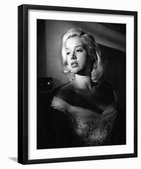 Diana Dors-null-Framed Photo