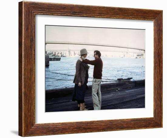 Diane Keaton and Woody Allen ANNIE HALL, 1977 directed by Woody Allen (photo)-null-Framed Photo