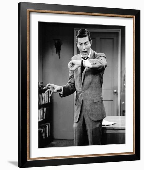 Dick Van Dyke, The Dick Van Dyke Show (1961)-null-Framed Photo