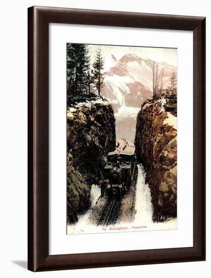 Die Brünigbahn Überquert Eine Passhöhe, Berge-null-Framed Giclee Print