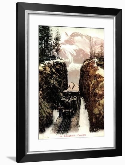 Die Brünigbahn Überquert Eine Passhöhe, Berge-null-Framed Giclee Print