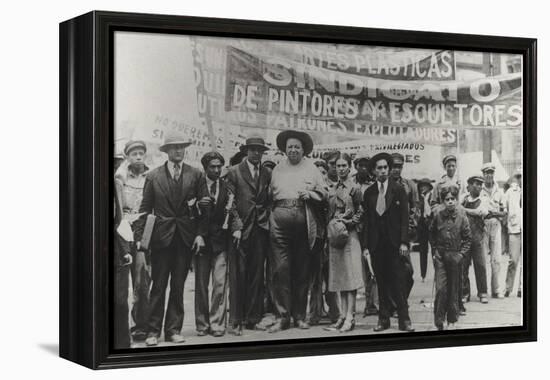 Diego Rivera and Frida Kahlo in the May Day Parade, Mexico City, 1st May 1929-Tina Modotti-Framed Premier Image Canvas