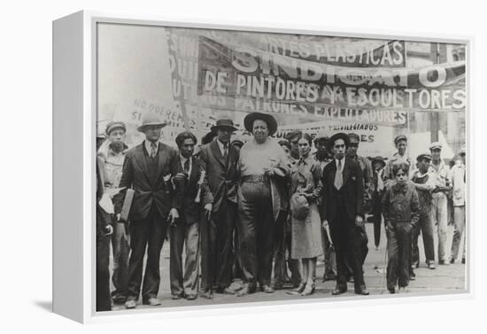 Diego Rivera and Frida Kahlo in the May Day Parade, Mexico City, 1st May 1929-Tina Modotti-Framed Premier Image Canvas