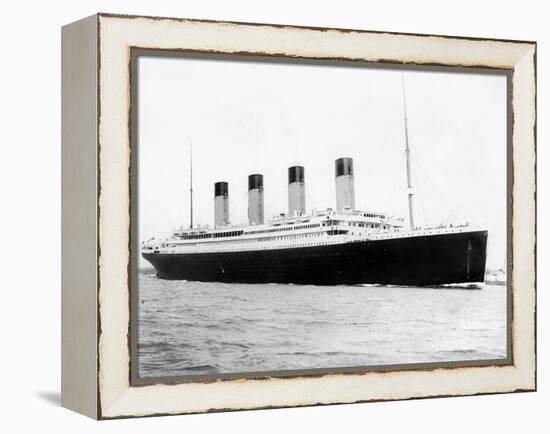 Digitally Restored Photo of RMS Titantic Departing Southampton-null-Framed Premier Image Canvas