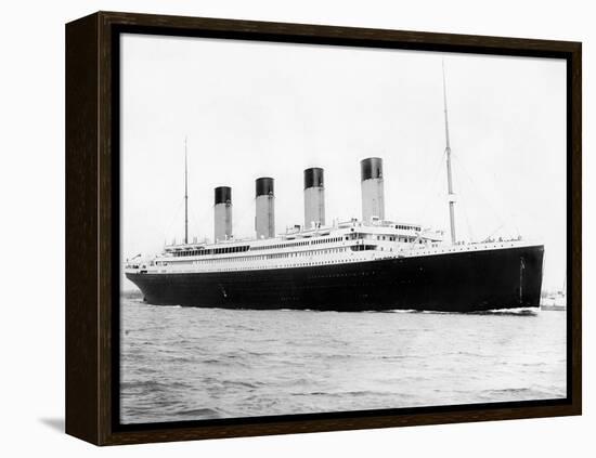 Digitally Restored Photo of RMS Titantic Departing Southampton-null-Framed Premier Image Canvas