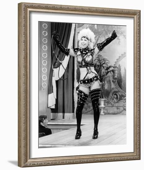 Dinah Shore - Rowan & Martin's Laugh-In-null-Framed Photo