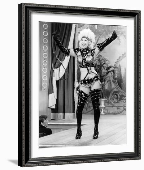 Dinah Shore - Rowan & Martin's Laugh-In-null-Framed Photo