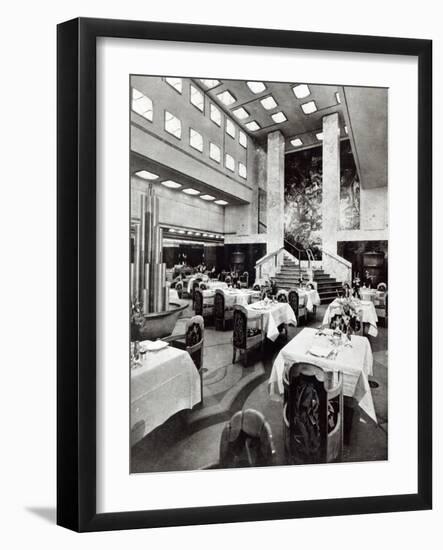 Dining Room on the Ocean Liner 'Ile De France', 1926 (B/W Photo)-French Photographer-Framed Giclee Print