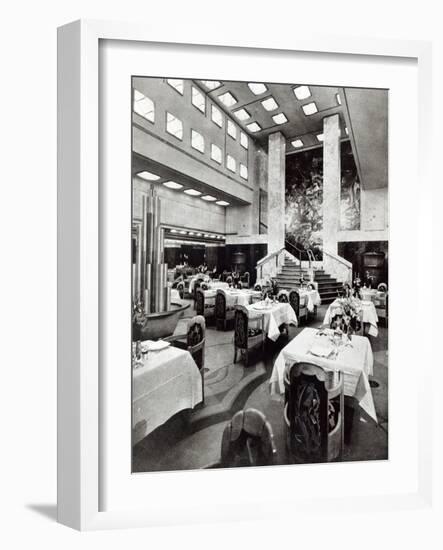 Dining Room on the Ocean Liner 'Ile De France', 1926 (B/W Photo)-French Photographer-Framed Giclee Print