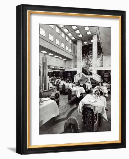 Dining Room on the Ocean Liner 'Ile De France', 1926 (B/W Photo)-French Photographer-Framed Giclee Print