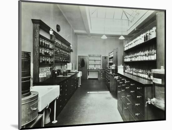 Dispensary for Out-Patients, Hammersmith Hospital, London, 1935-null-Mounted Photographic Print