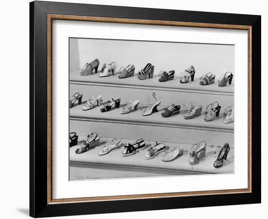 Display of Ferragamo Shoes-Alfred Eisenstaedt-Framed Photographic Print